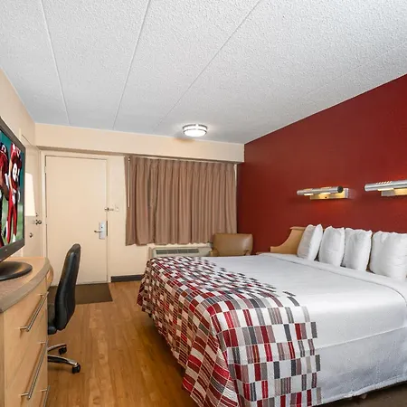 Red Roof Inn Cleveland - Mentor/ Willoughby-3