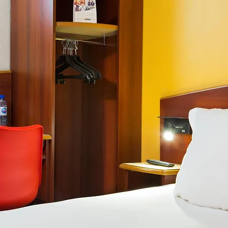 Comfort Hotel Etampes-2