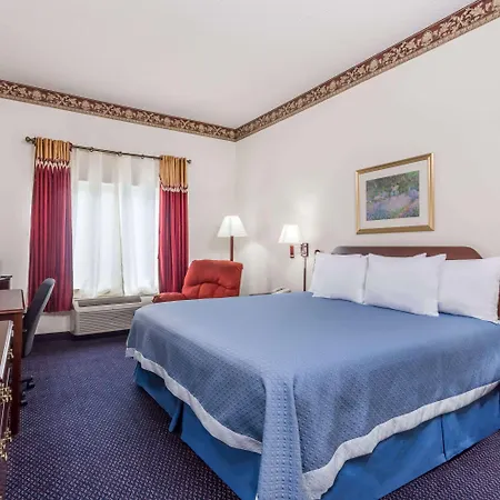 Jesup Inn & Suites-3