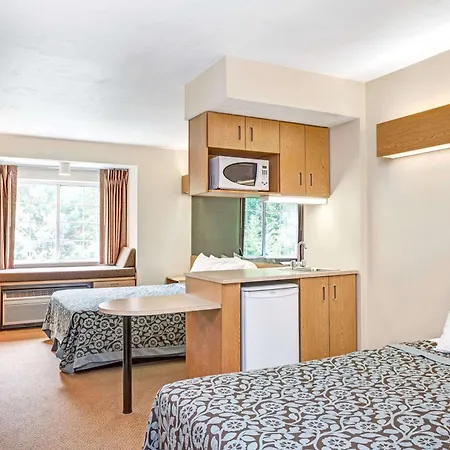 Days Inn By Wyndham Sturbridge-2