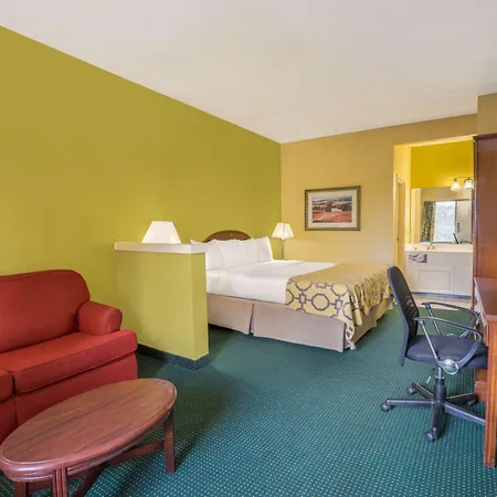 Baymont By Wyndham Warrenton-3