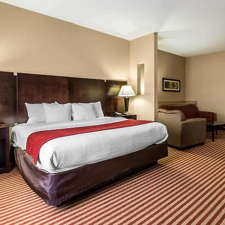 Comfort Suites Waycross-3