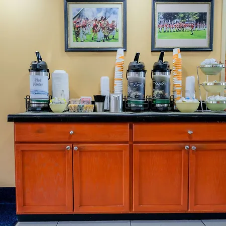 Quality Inn & Suites Lexington-3