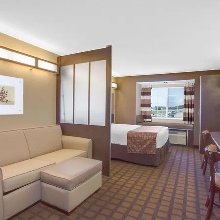 Microtel Inn & Suites By Wyndham Harrisonburg-2