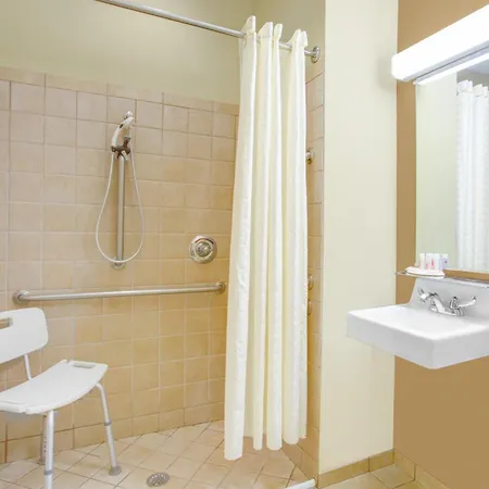 Microtel Inn & Suites By Wyndham Harrisonburg-2