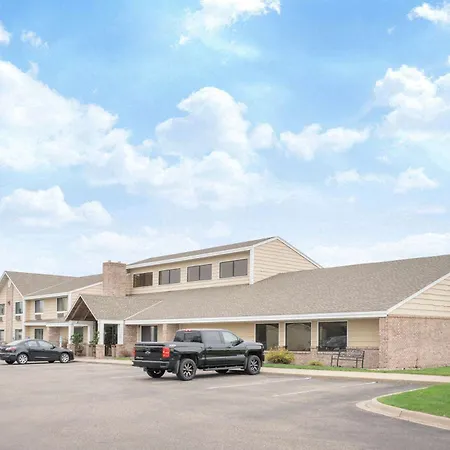Baymont By Wyndham Lakeville-2