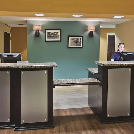 La Quinta By Wyndham Hot Springs-2