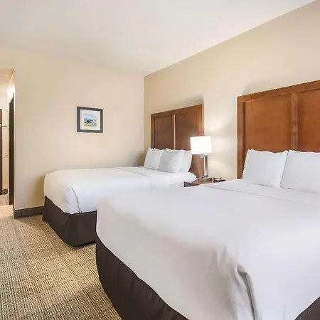 Comfort Inn Newport-3