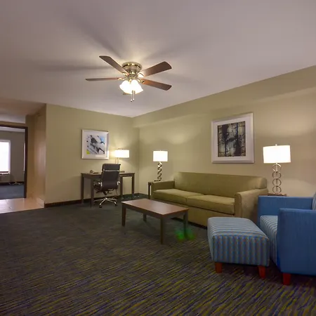 Holiday Inn Express & Suites Fayetteville University Of Arkansas Area By Ihg-3