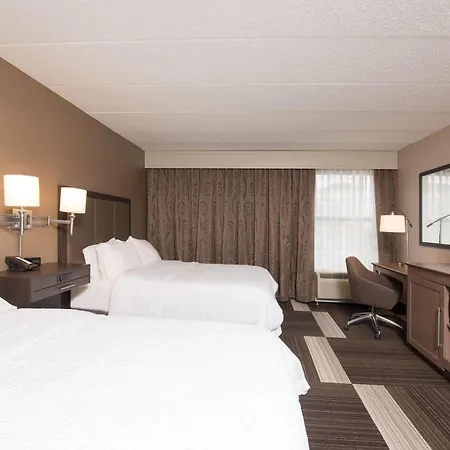 Hampton Inn Columbus/Taylorsville-3
