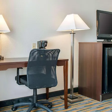 Quality Inn Noblesville-Indianapolis-2