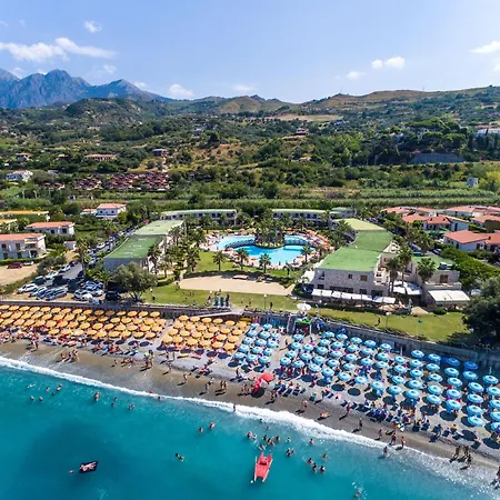 Club Residence La Castellana Mare-2