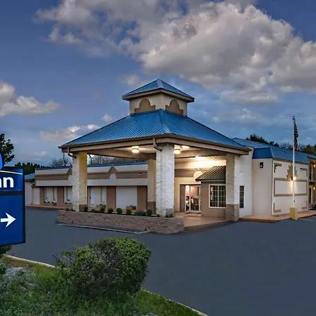 Days Inn By Wyndham Cookeville-2
