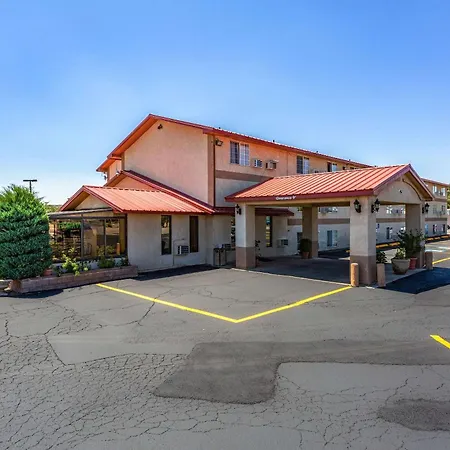 Rodeway Inn Farmington-3