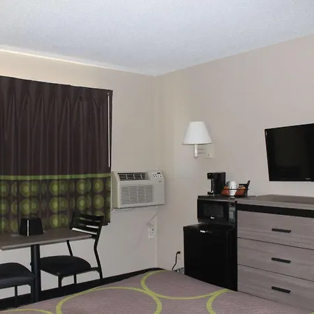 Super 8 By Wyndham Michigan City-3