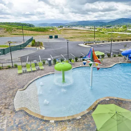 Tru By Hilton Pigeon Forge-2