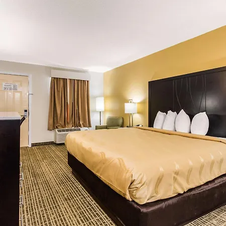 Quality Inn Trussville I-59 Exit 141-3