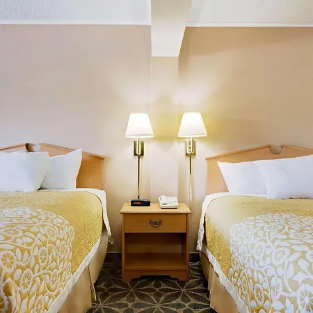 Days Inn By Wyndham Fairmont-3
