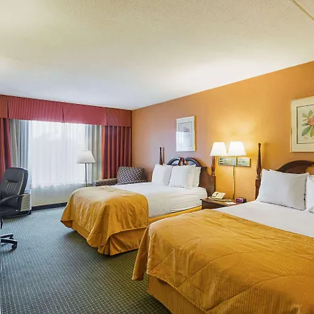Clarion Inn Fairmont-2