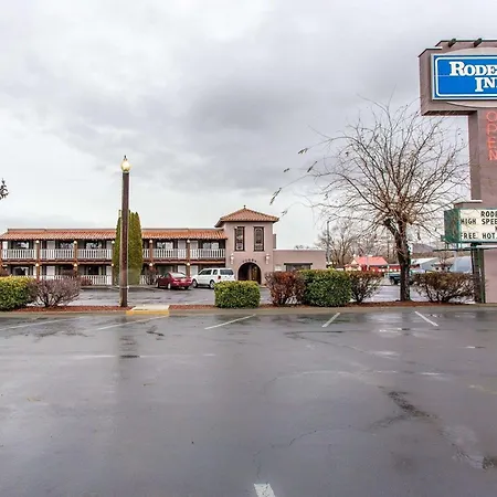 Rodeway Inn Baker City-3