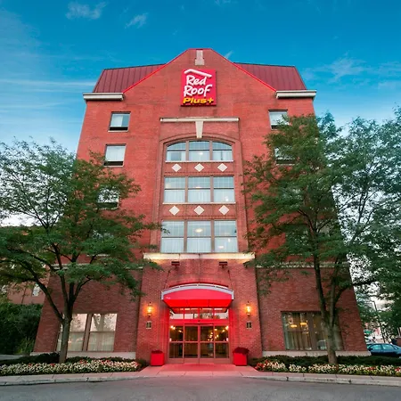 Red Roof Inn Plus+ Columbus Downtown - Convention Center-3