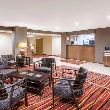 Super 8 By Wyndham Brookings-3
