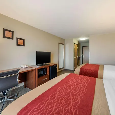 Comfort Inn Limon-3