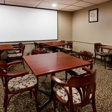 Days Inn By Wyndham Batavia Darien Lake Theme Park-3