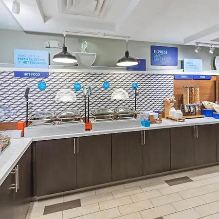 Holiday Inn Express Hotel & Suites Picayune By Ihg-3