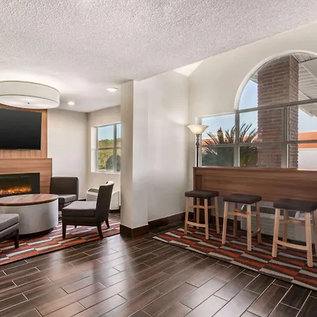 Microtel Inn & Suites By Wyndham-3