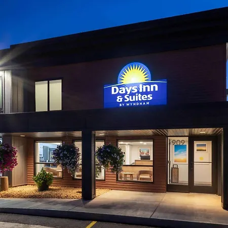 Days Inn & Suites By Wyndham Duluth By The Mall-2