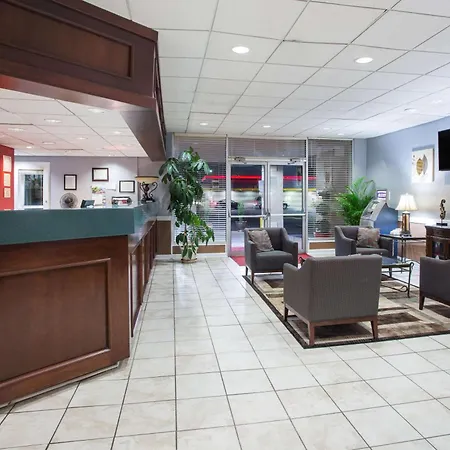 Ramada By Wyndham & Suites Warner Robins-3