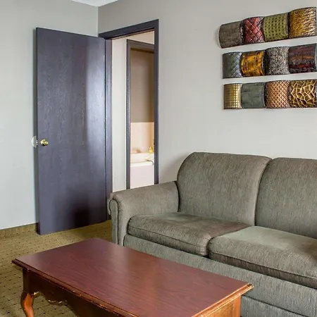Econo Lodge Ames-3