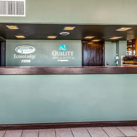 Quality Inn & Suites Albert Lea-3