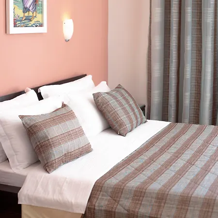 Hotel Oasis-3