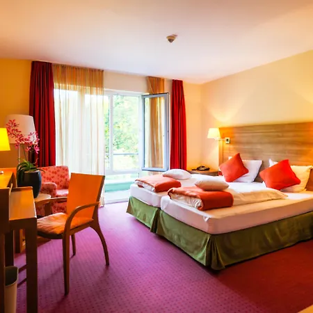 Nashira Kurpark Hotel-3