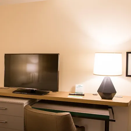 Holiday Inn Hotel & Suites - Mount Pleasant By Ihg-3