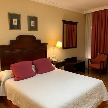 Hotel Santo Domingo Lucena-3