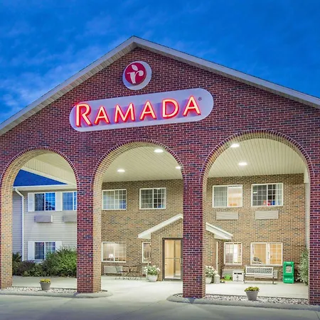 Ramada By Wyndham Spirit Lake/Okoboji-2