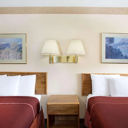 Howard Johnson By Wyndham Brigham City-2