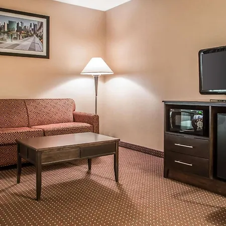 Quality Inn Elgin I-90-2