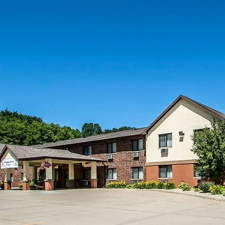 Quality Inn & Suites Decorah-2
