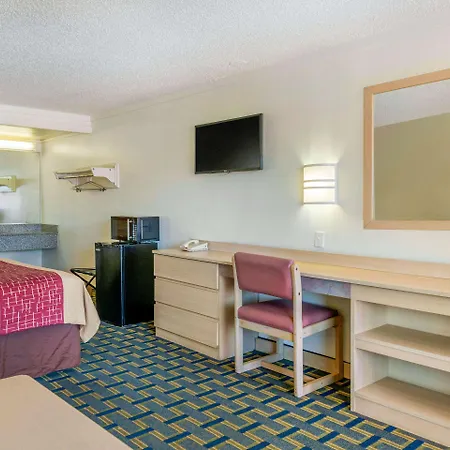 Rodeway Inn Hilliard-2