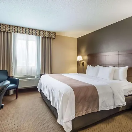 Quality Inn & Suites Newberry-3