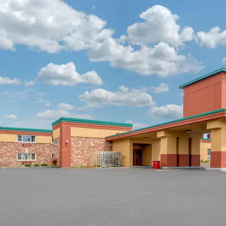 Econo Lodge-3