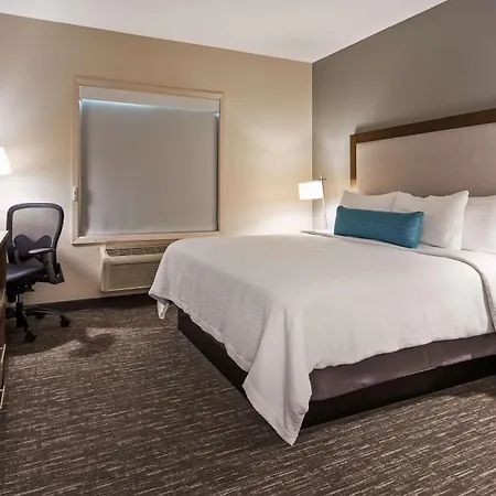 Best Western Plus Hudson I-94-3