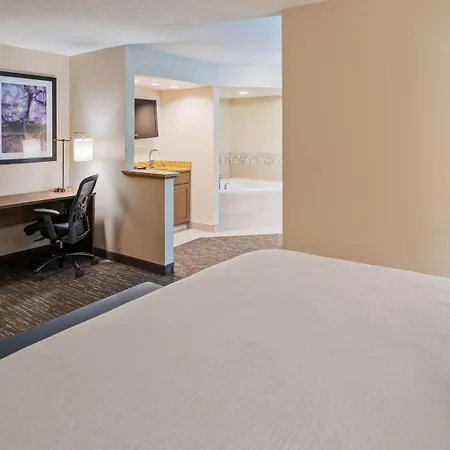 Best Western Plus Hudson I-94-3