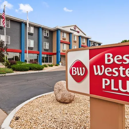 Best Western Plus Hudson I-94-2