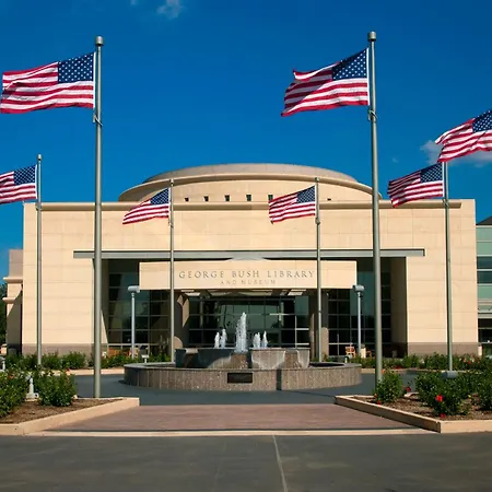 Holiday Inn Express & Suites Bryan - College Station By Ihg-3