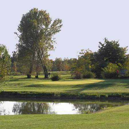 Golf Hotel-2